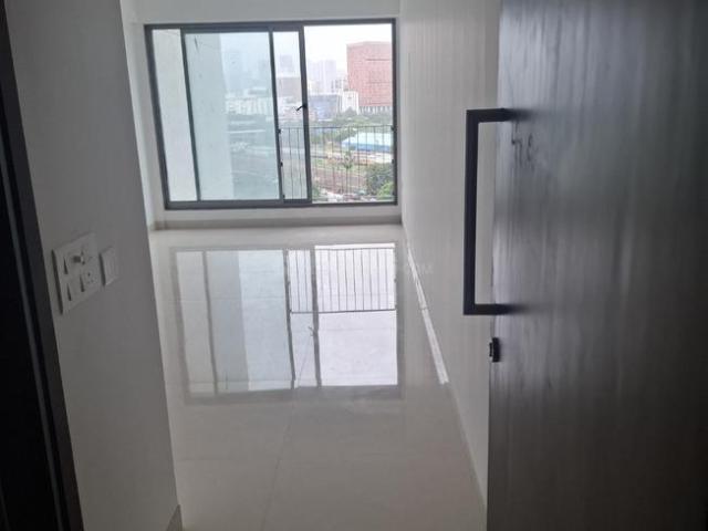 2 BHK Apartment in Goregaon West for rent Mumbai. The reference number is 19045704