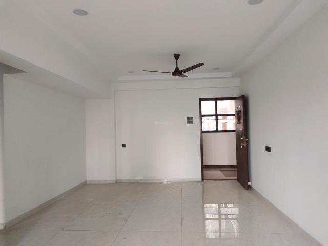 2 BHK Apartment in Goregaon West for rent Mumbai. The reference number is 19248080