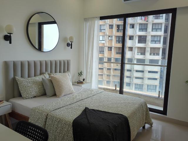 2 BHK Apartment in Goregaon West for resale Mumbai. The reference number is 19550915