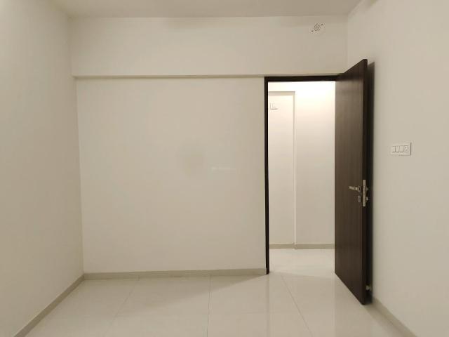 2 BHK Apartment in Goregaon West for resale Mumbai. The reference number is 19537492