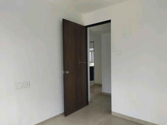2 BHK Apartment in Goregaon West for resale Mumbai. The reference number is 20528641