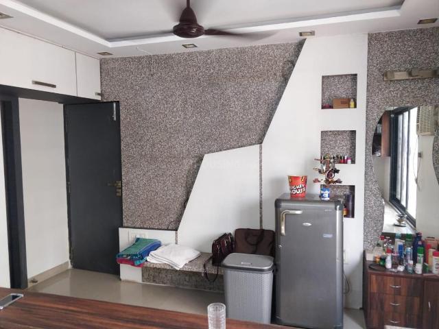2 BHK Apartment in Goregaon West for resale Andheri Dahisar. The reference number is 17004129