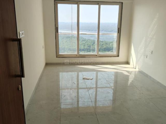 2 BHK Apartment in Goregaon West for resale SV Road Goregaon. The reference number is 19127786