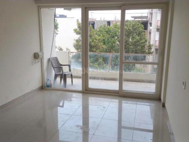 2 BHK Apartment in Gazipur for rent Zirakpur. The reference number is 20775952