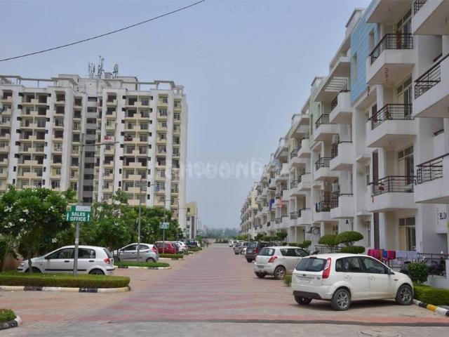 2 BHK Apartment in Gazipur for resale Ambala Chandigarh Expressway. The reference number is 18883174
