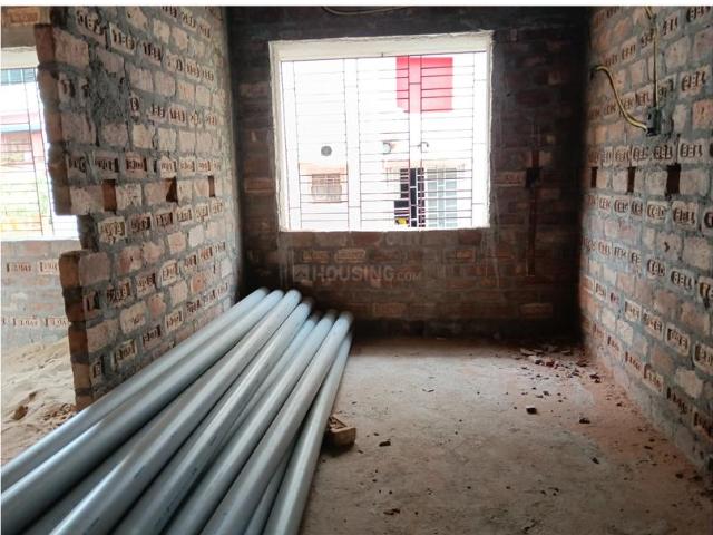 2 BHK Apartment in Garfa for resale Kolkata. The reference number is 20404705