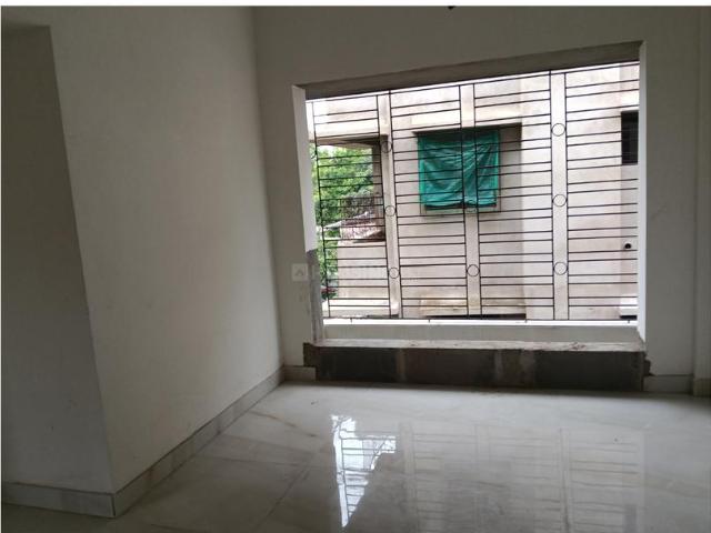 2 BHK Apartment in Garfa for resale Kolkata. The reference number is 20654434