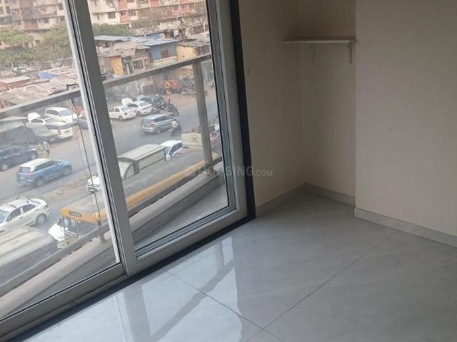 2 BHK Apartment in Ghatkopar East for rent Mumbai. The reference number is 19456007