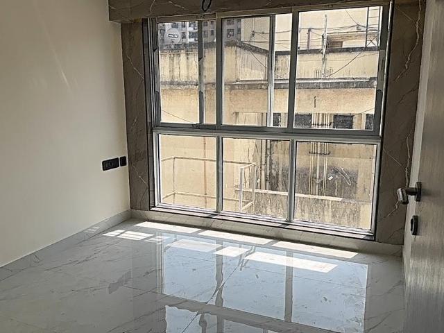 2 BHK Apartment in Ghatkopar East for rent Mumbai. The reference number is 19732838