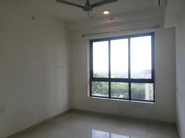 2 BHK Apartment in Ghatkopar East for rent Mumbai. The reference number is 20380275