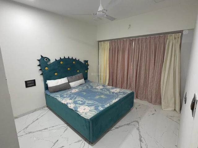 2 BHK Apartment in Ghatkopar East for rent Mumbai. The reference number is 20740073