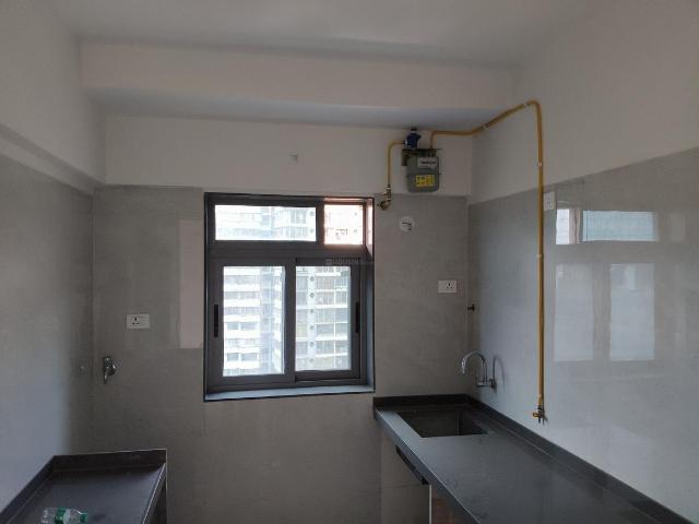 2 BHK Apartment in Ghatkopar East for resale Mumbai. The reference number is 18725780