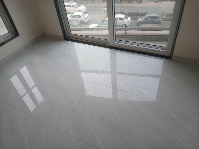 2 BHK Apartment in Ghatkopar East for resale Mumbai. The reference number is 19456100