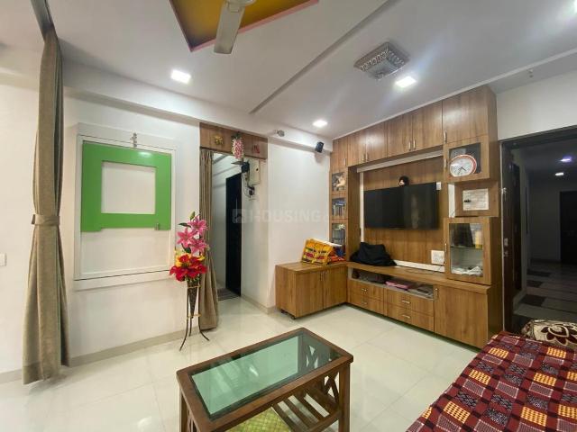 2 BHK Apartment in Ghatkopar East for resale Mumbai. The reference number is 19625402