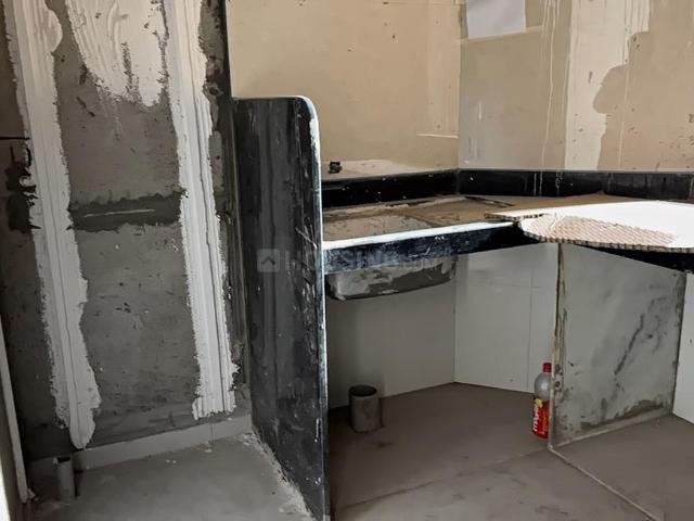 2 BHK Apartment in Ghatkopar East for resale Mumbai. The reference number is 19055254