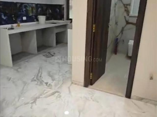 2 BHK Apartment in Ghatkopar East for resale Mumbai. The reference number is 20333559