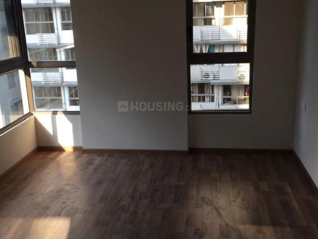 2 BHK Apartment in Ghatkopar West for resale Mumbai. The reference number is 20523764