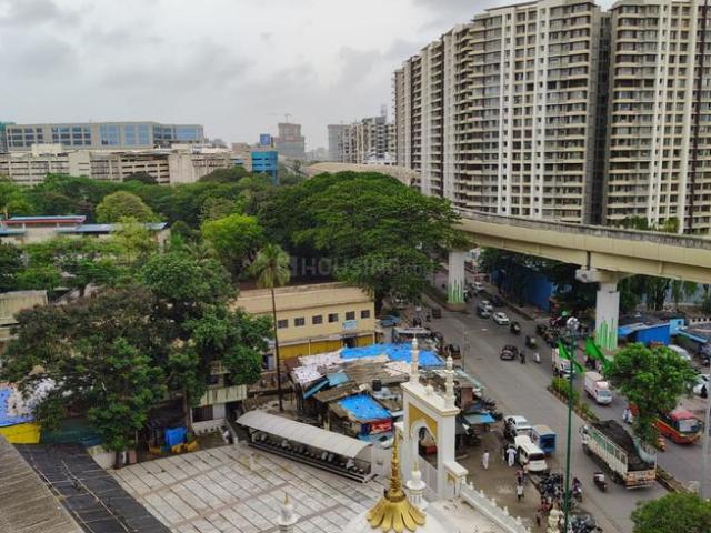 2 BHK Apartment in Ghatkopar West for resale Mumbai. The reference number is 20758348