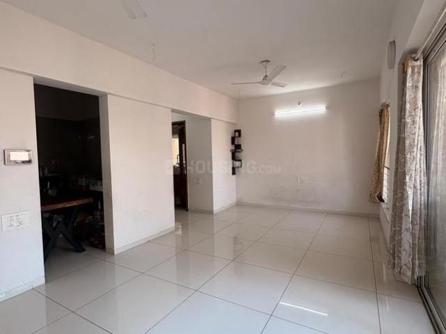 2 BHK Apartment in Ghorpadi for rent Pune. The reference number is 20070244