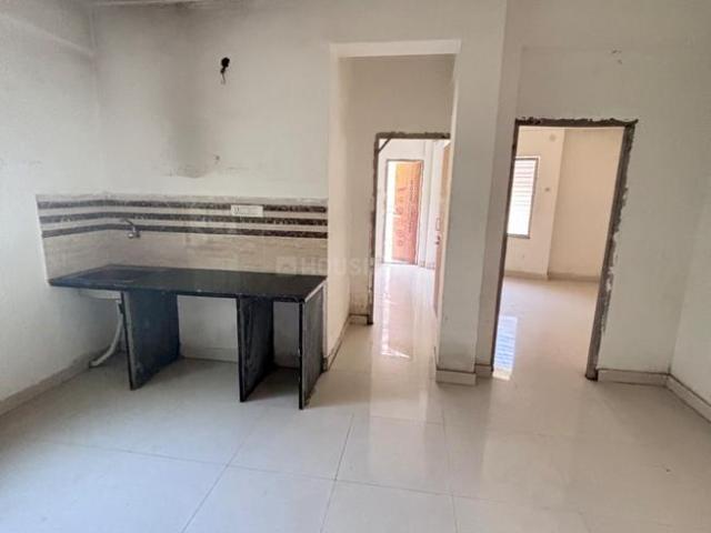 2 BHK Apartment in Girish Park for resale Kolkata. The reference number is 20931744
