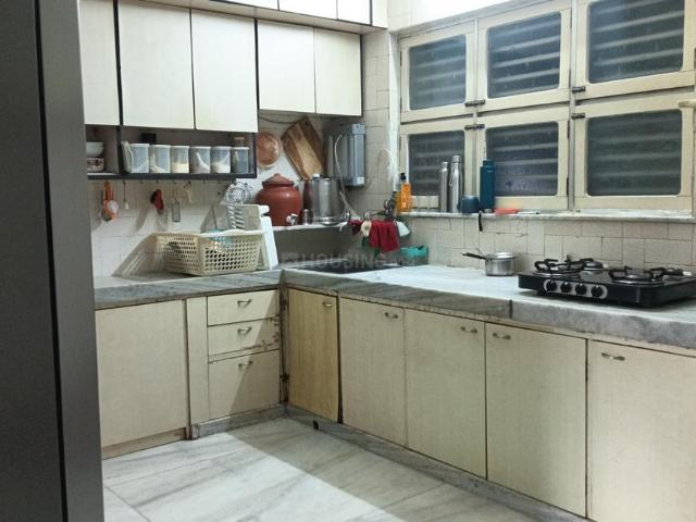 2 BHK Apartment in Grant Road for resale Mumbai. The reference number is 19107044