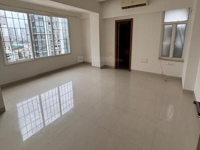 2 BHK Apartment in Grant Road for resale Mumbai. The reference number is 20882319
