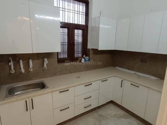 2 BHK Apartment in Green Field Colony for rent Faridabad. The reference number is 20211041