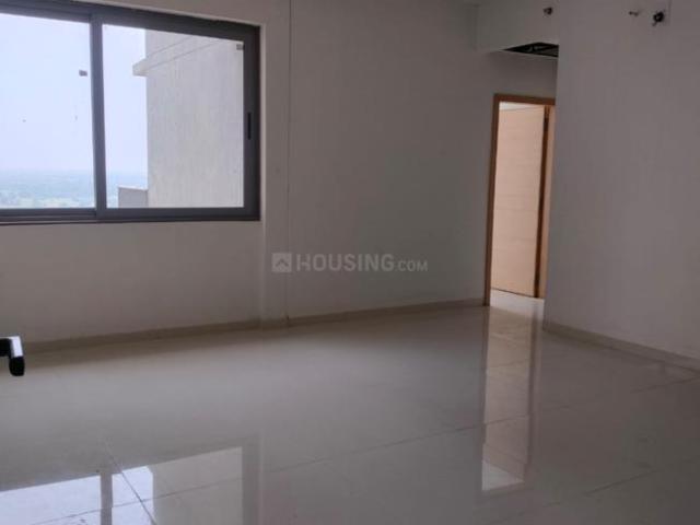 2 BHK Apartment in Gujarat International Finance Tec City for rent Gandhinagar. The reference number is 15990387