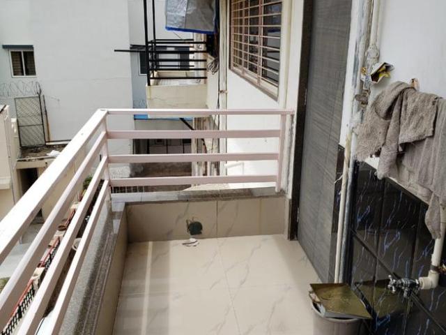 2 BHK Apartment in Gurukul for resale Ahmedabad. The reference number is 7357301