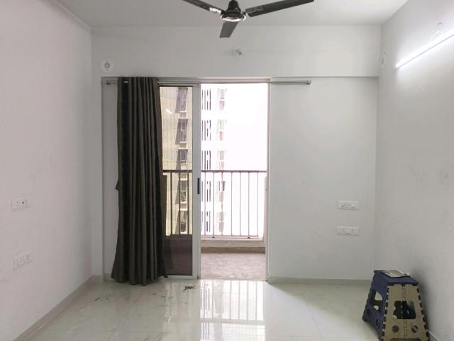 2 BHK Apartment in Dombivli East for rent Thane. The reference number is 20002178