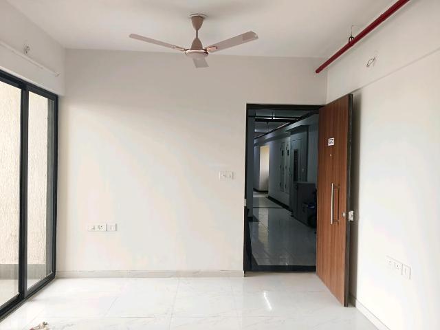 2 BHK Apartment in Dombivli East for rent Thane. The reference number is 20700984