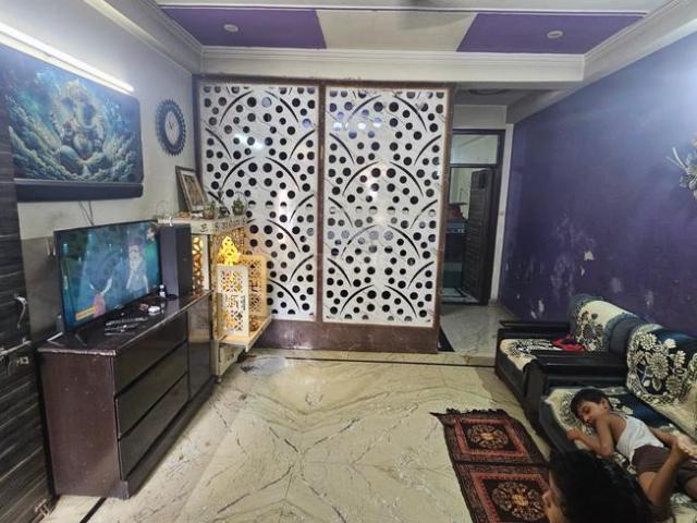 2 BHK Apartment in Daulatpura for resale Ghaziabad. The reference number is 20927444