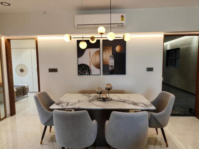 2 BHK Apartment in Dadar East for resale Mumbai. The reference number is 15993180