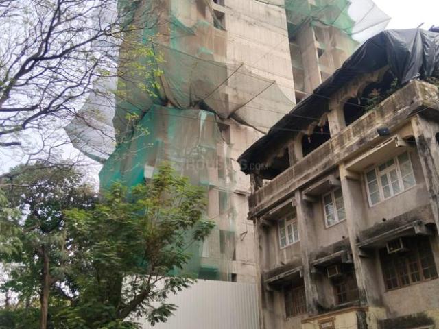 2 BHK Apartment in Dadar East for resale Mumbai. The reference number is 19445566