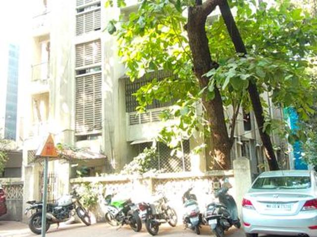 2 BHK Apartment in Dadar East for resale Mumbai. The reference number is 19806885