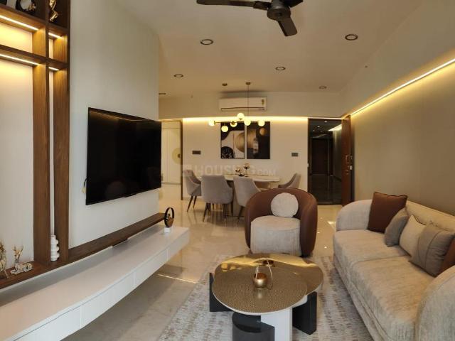2 BHK Apartment in Dadar East for resale Mumbai. The reference number is 20252116