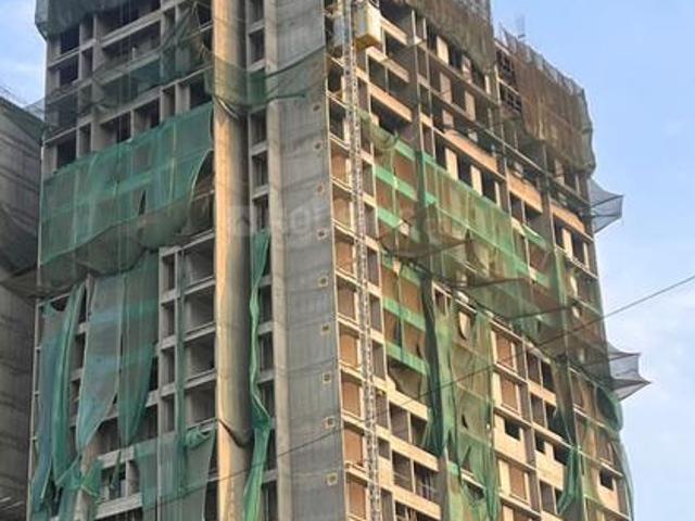 2 BHK Apartment in Dadar East for resale Mumbai. The reference number is 20488435