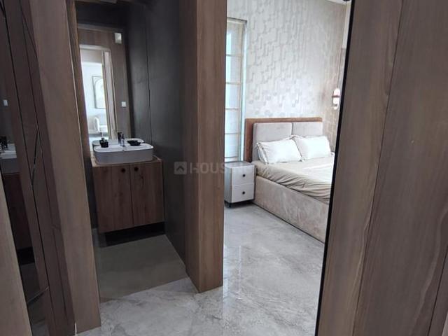 2 BHK Apartment in Dadar East for resale Mumbai. The reference number is 20500548