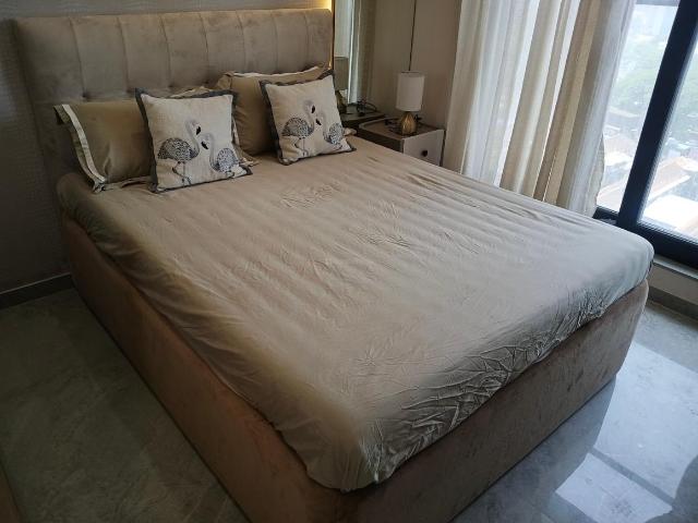 2 BHK Apartment in Dadar East for resale Mumbai. The reference number is 20947901