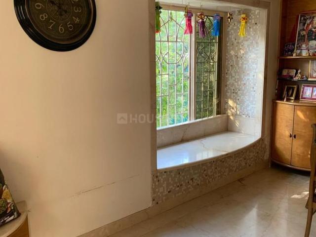 2 BHK Apartment in Dadar West for rent Mumbai. The reference number is 20651633
