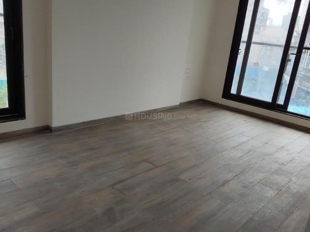 2 BHK Apartment in Dadar West for rent Mumbai. The reference number is 20772595