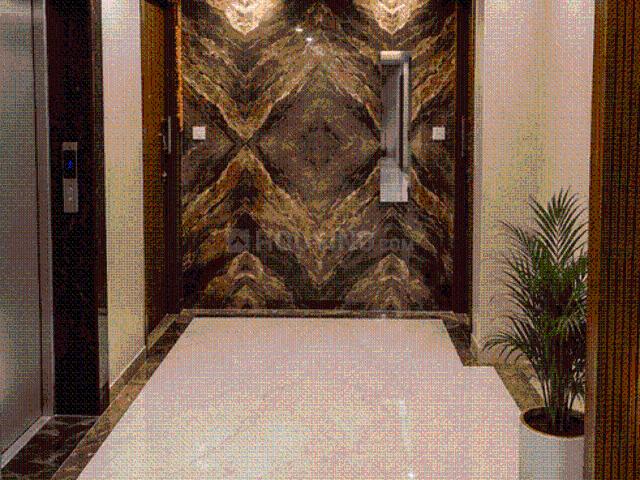 2 BHK Apartment in Dadar West for rent Mumbai. The reference number is 20835714