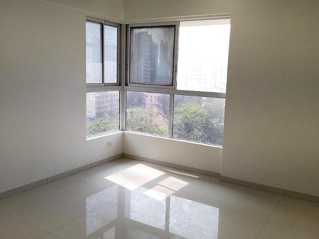2 BHK Apartment in Dadar West for resale Mumbai. The reference number is 18930399