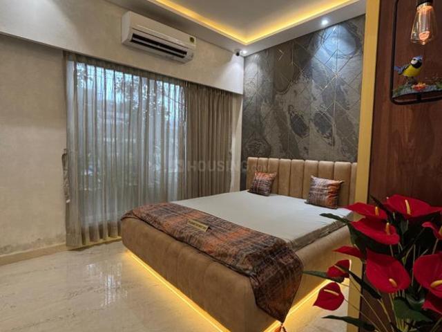 2 BHK Apartment in Dadar West for resale Mumbai. The reference number is 19991647