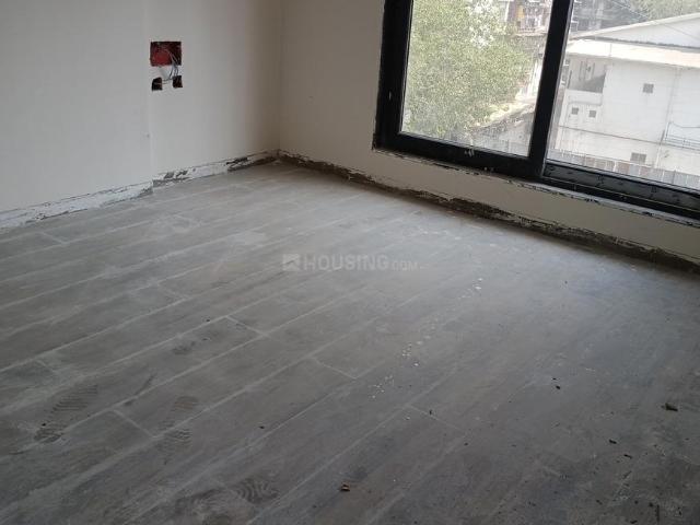 2 BHK Apartment in Dadar West for resale Mumbai. The reference number is 20067797