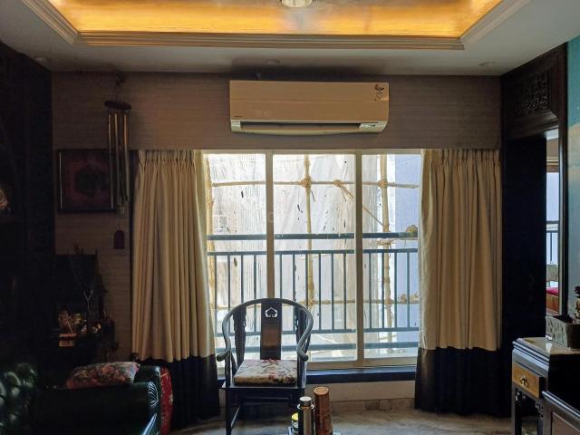2 BHK Apartment in Dadar West for resale Mumbai. The reference number is 20249703