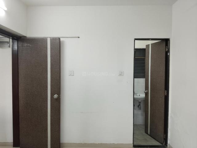2 BHK Apartment in Dahisar West for resale Mumbai. The reference number is 13874413