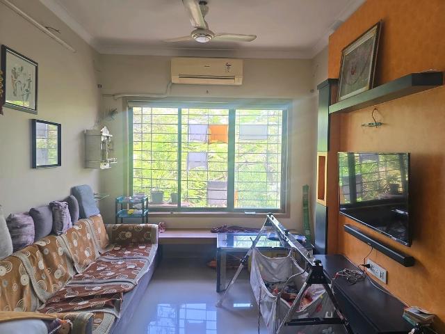 2 BHK Apartment in Dahisar East for rent Mumbai. The reference number is 20512171