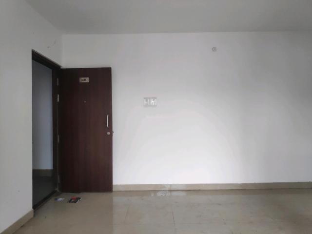 2 BHK Apartment in Dahisar East for resale Mumbai. The reference number is 10720144
