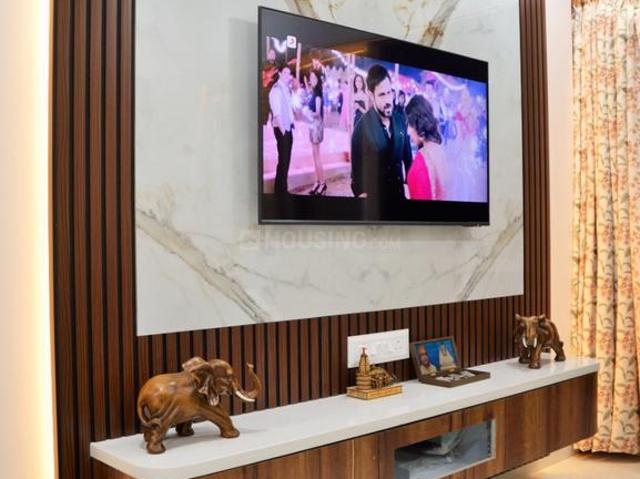 2 BHK Apartment in Dahisar East for resale Mumbai. The reference number is 20947060
